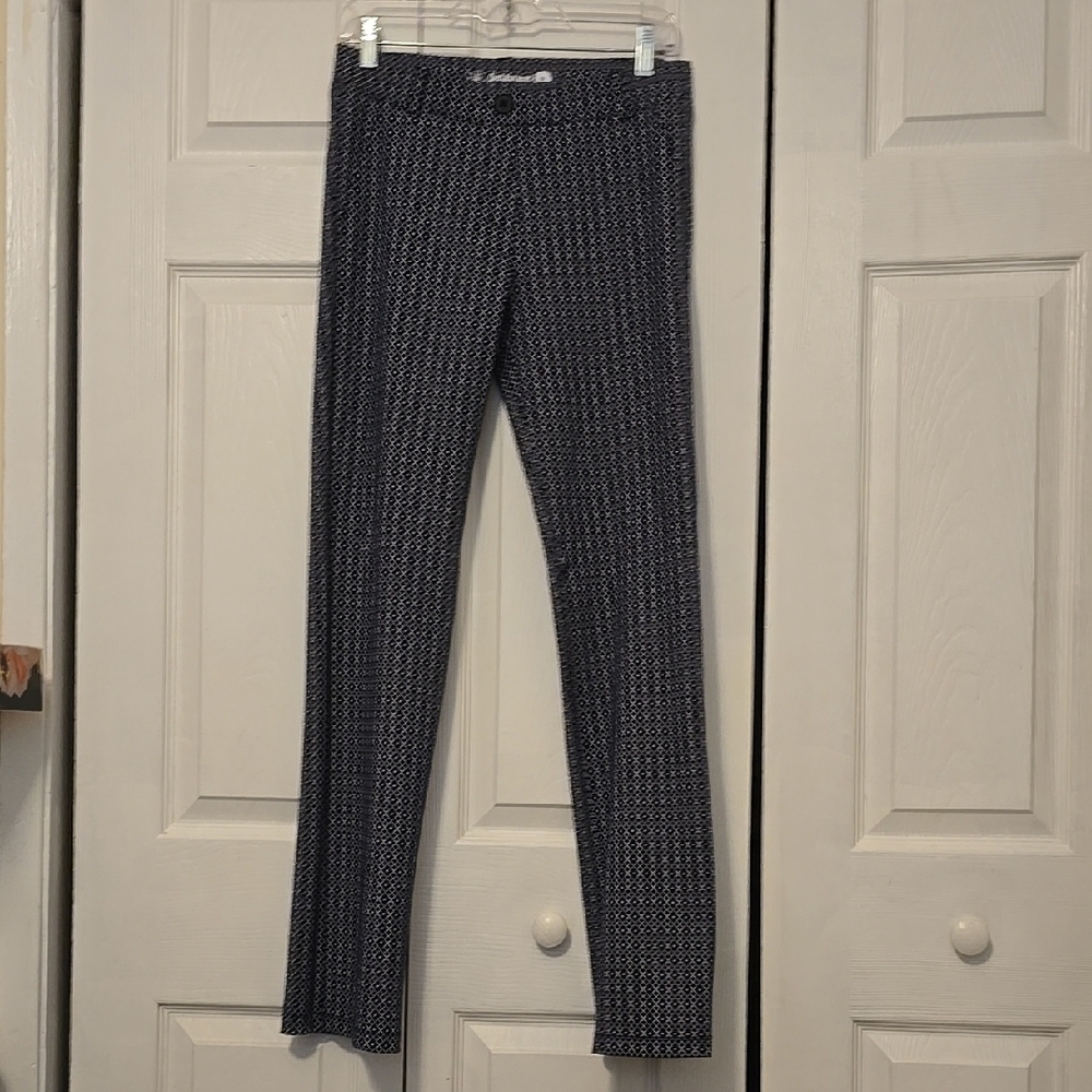 Betabrand Navy and White Patterned Pants